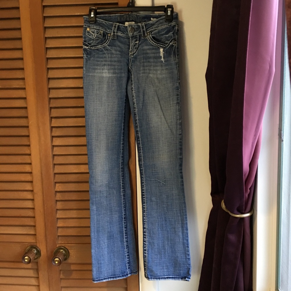 Hydraulic: Low-rise Blue Jeans!